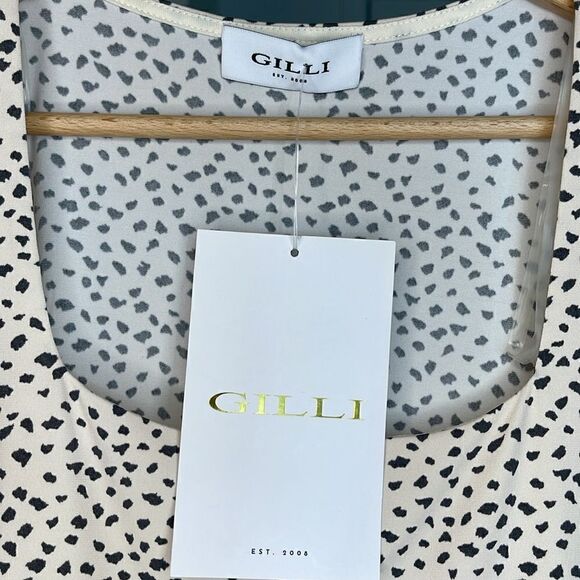 Gilli Gathered-Side Top - Picture 5 of 6